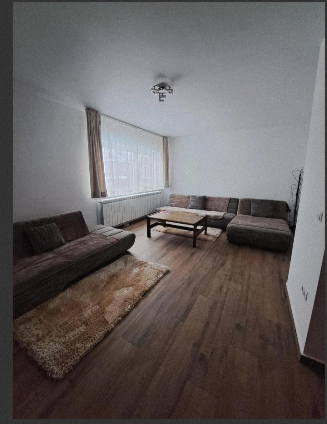 Republicii 7 Iris 98 Mp 3 Camere 3 Paturi 2 Dormitoare 1 Canapea Parcare Card De Vacanta Baia Mare Exteriör bild